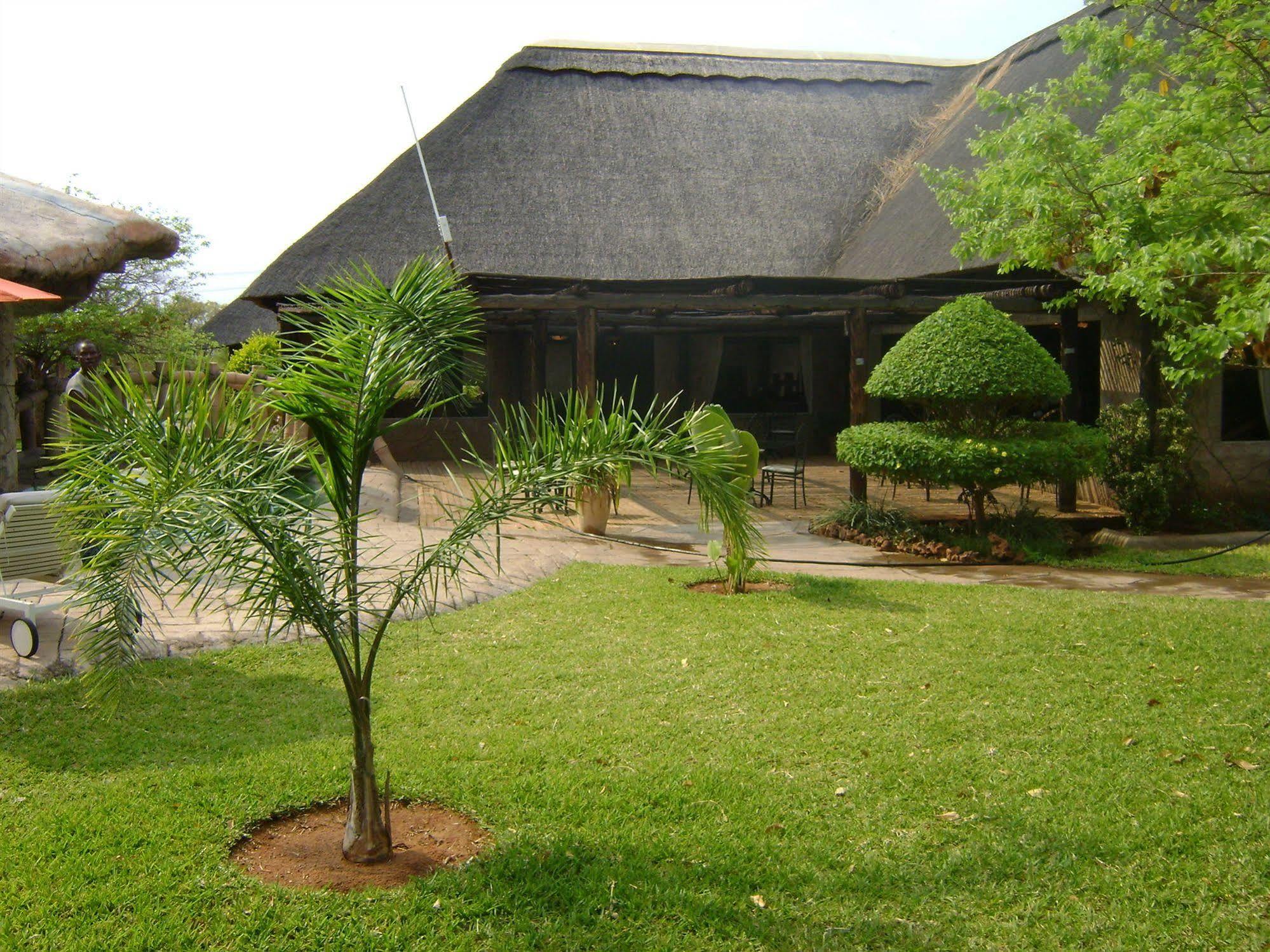 Chrismar Hotel Livingstone Exterior foto